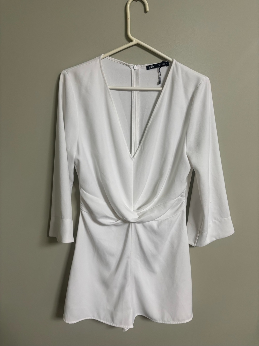 Zara White Jumpsuit Romper Size Medium 8-10 New Flaw Bridal Graduation Shower